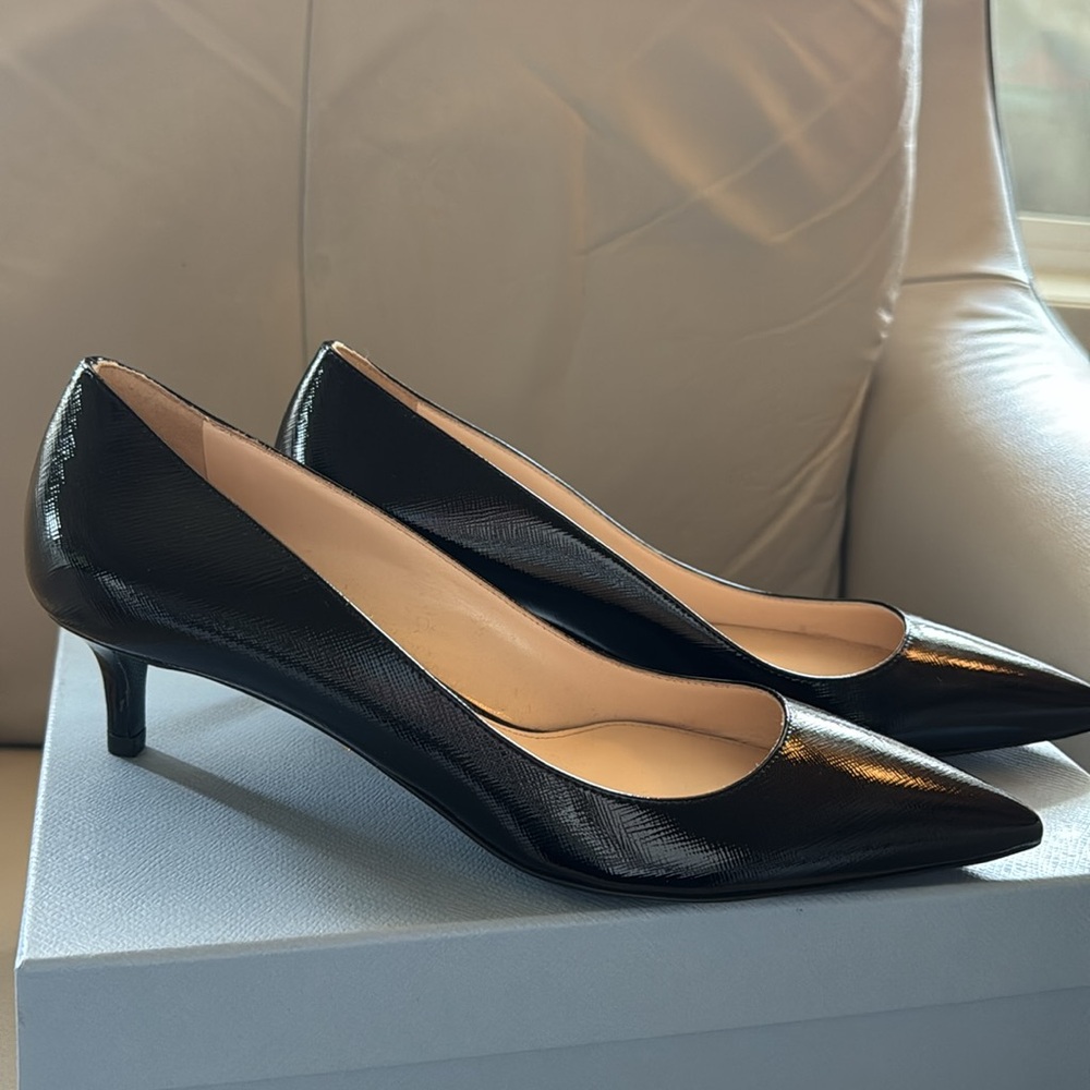 Prada Calzature Donna Pumps, Size 37 (US 7)